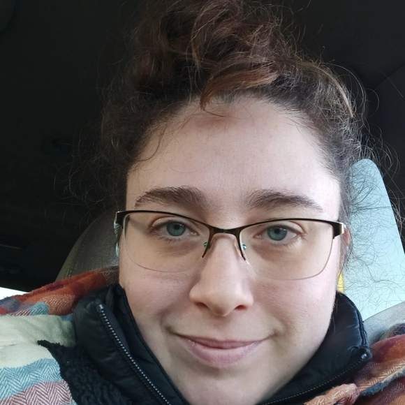 Meet your Posher, Amber - Picture 1 of 1